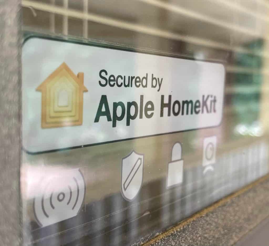 "Secured by Apple HomeKit": Stickers to print yourself