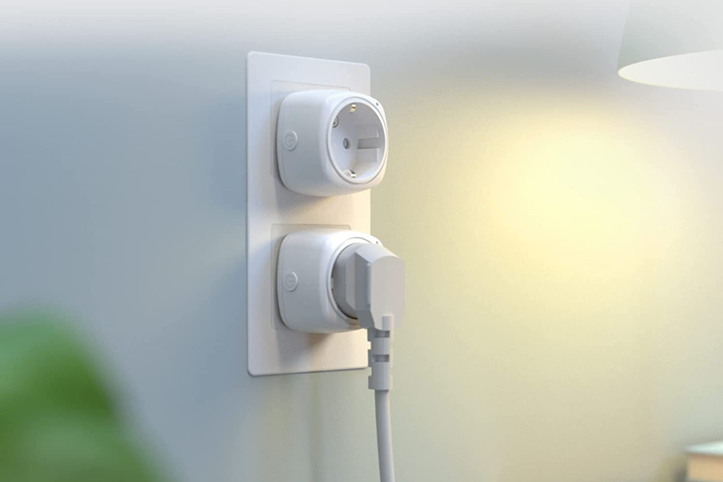 Mini HomeKit socket from Meross