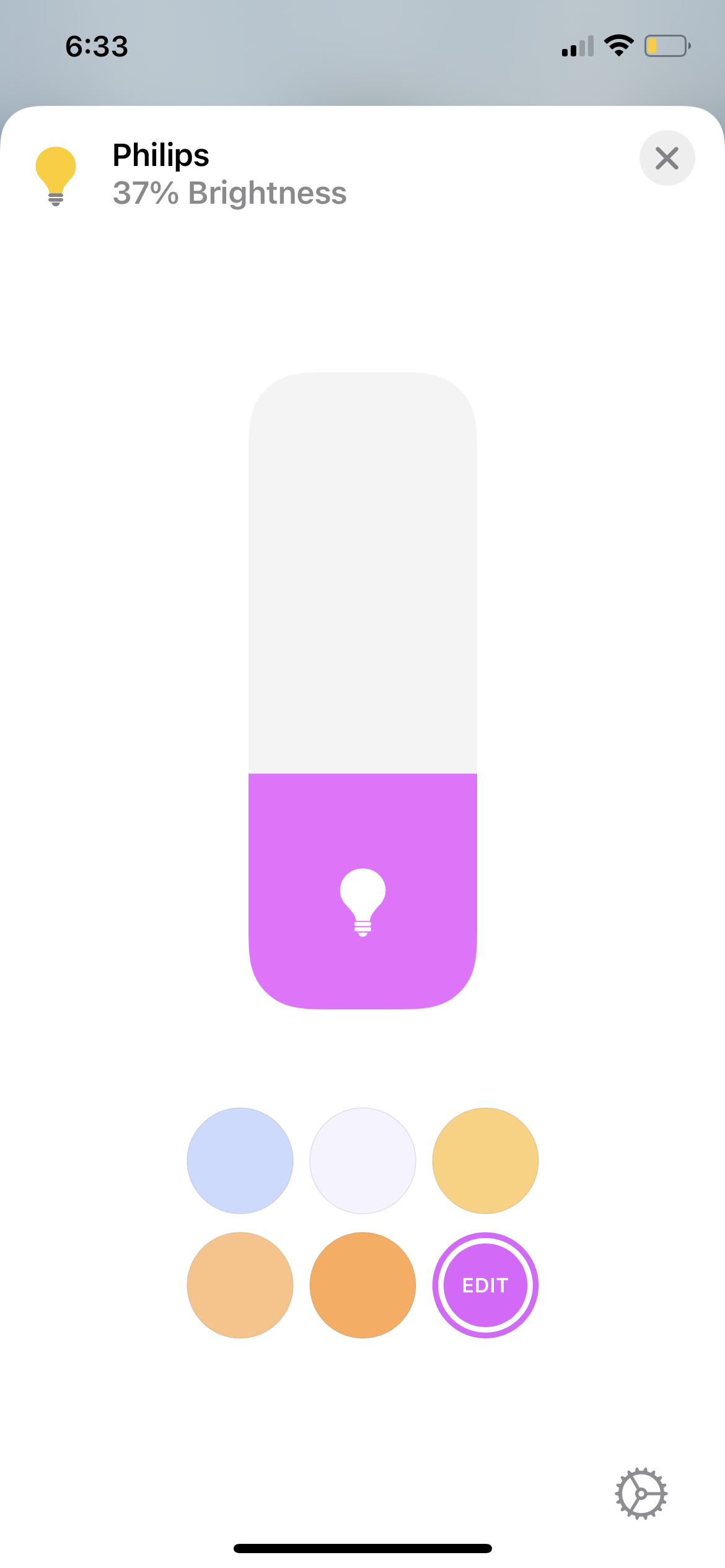 How do I save custom colors in the HomeKit When