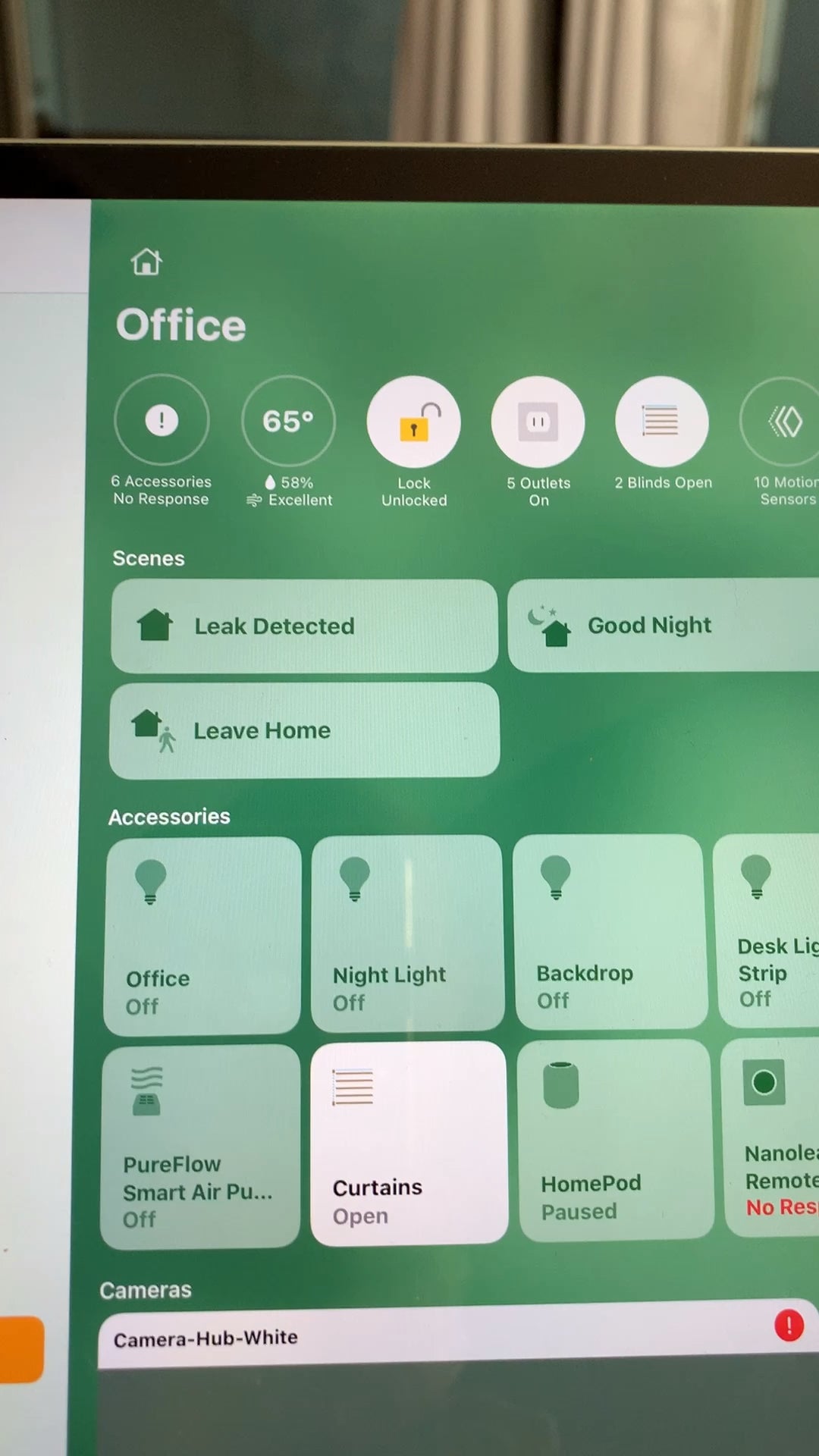 SwitchBot curtains can work with HomeKit with little ingenuity